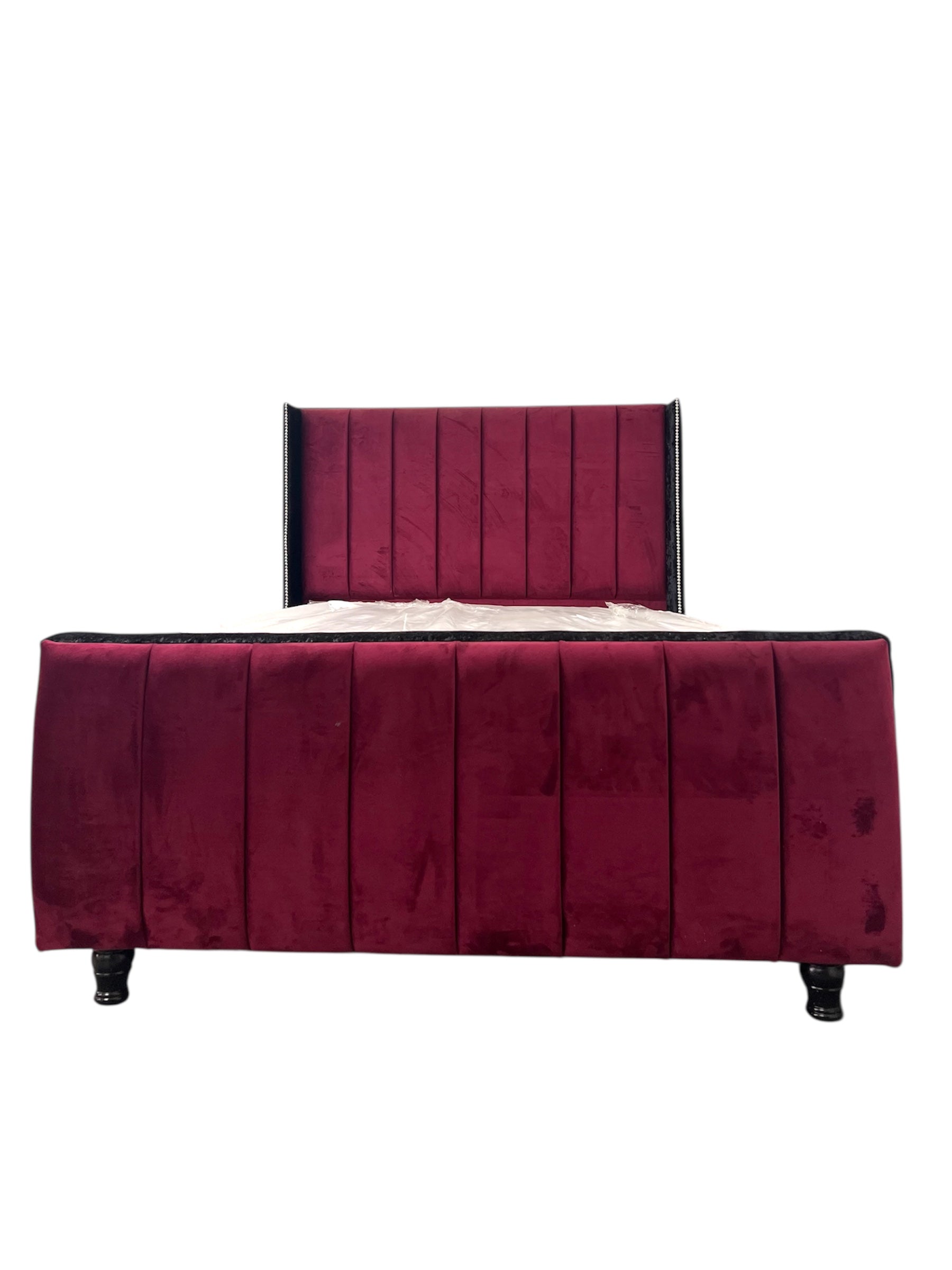 Mylo Upholstered Wingback Bed Frame (4’6–Double Bed)